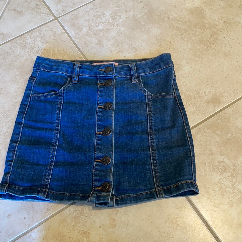 Cute button jean skirt